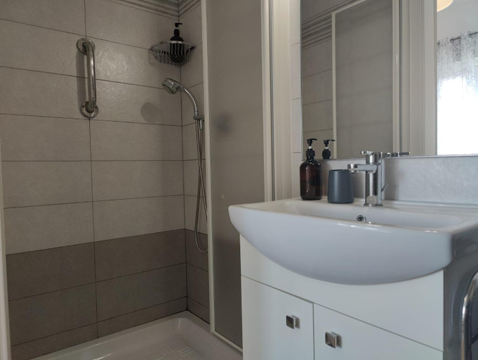 Bathroom 3, Bed and Breakfast Cattinara, Trieste
