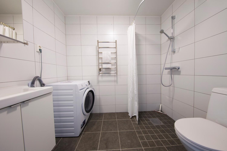 Bathroom 3, Continental Apartment Hotel Sollentuna, Sollentuna