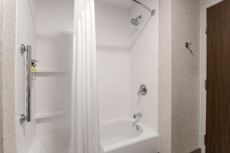 Bathroom 4