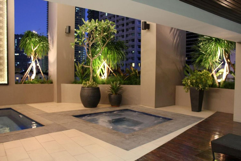 Sport & Beauty 2, Mosaic Tower by Funsho Vacation Homes, Makati City