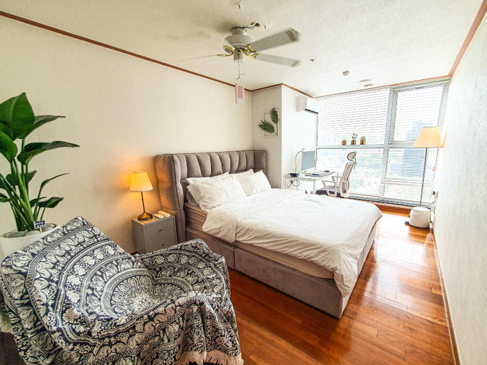 Bedroom 2, SJ Tailored Service Apartment near Seoul Station, Jung