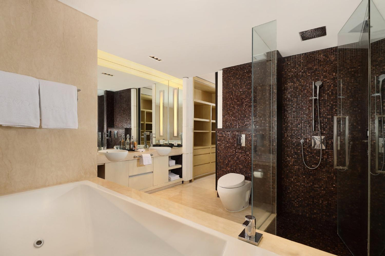 Bathroom 9