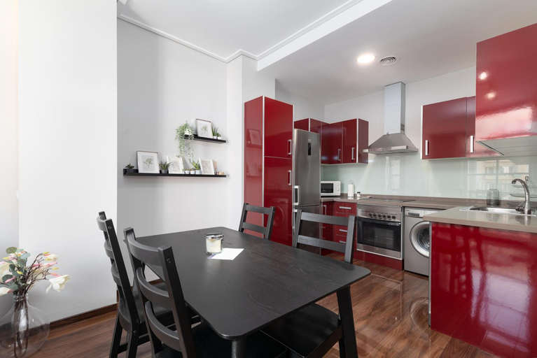 Others 5, Adarve Flats, Valencia