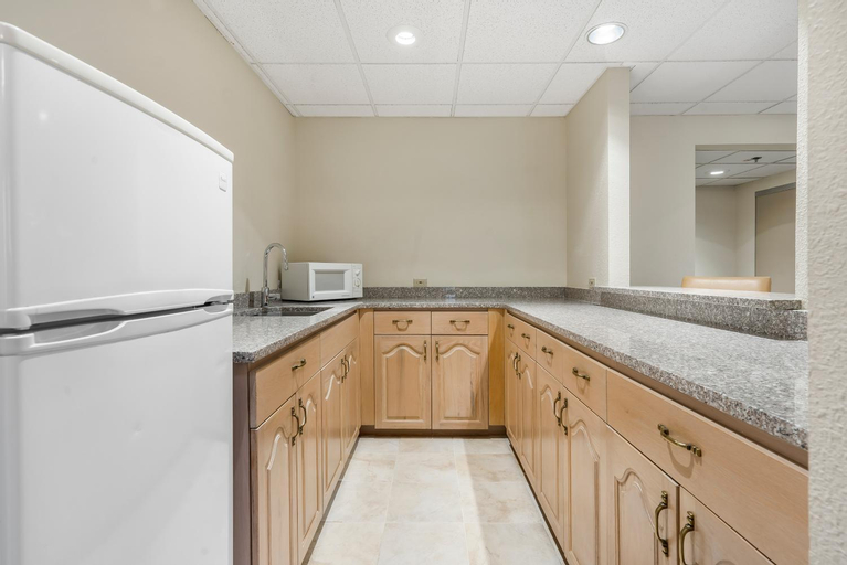 Dining Room 10