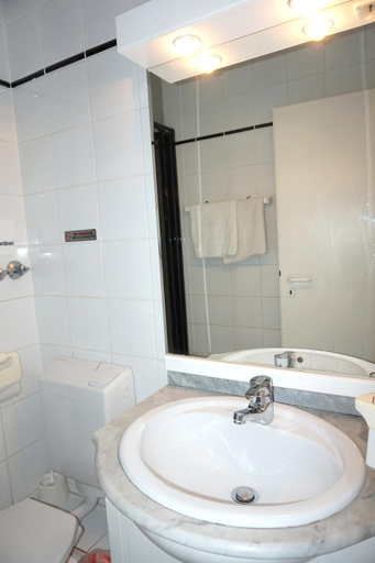 Bathroom 4, Artus Hotel, Düsseldorf