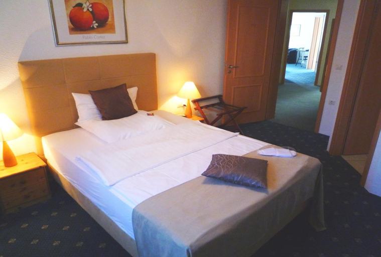 Bedroom 2, Hotel Abalone, Remscheid