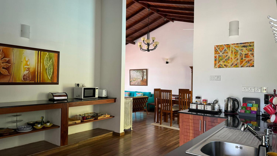 Food & Drinks 5, Hapu Tales - Private Holiday Villa, Hildummulla