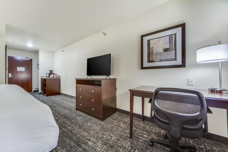 Bedroom, Cobblestone Hotel Suites - Cozad, Dawson