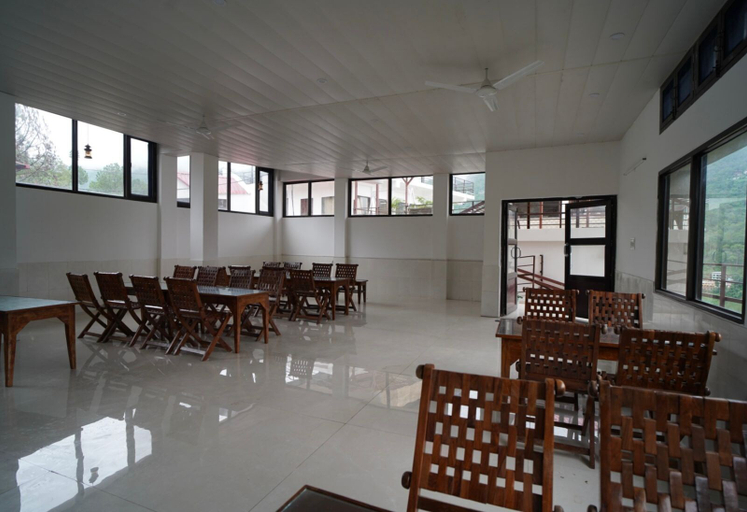 Food & Drinks 5, Captain Resort, Solan
