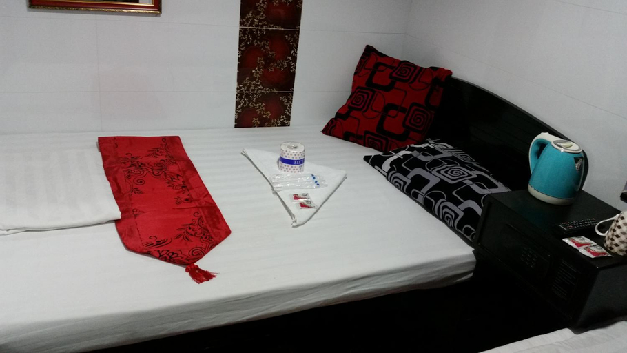 Bedroom 2, Castle Inn, Kowloon