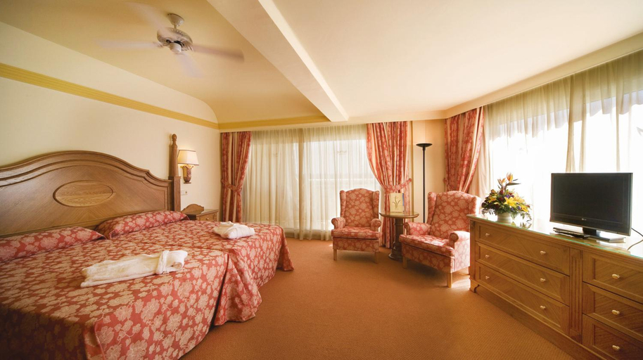 Bedroom, Hotel Riu Palace Tres Islas, Las Palmas
