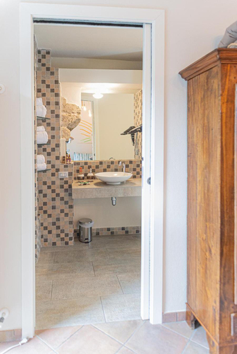 Bathroom 3
