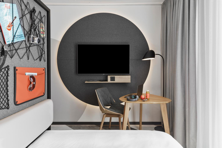 Bedroom 18