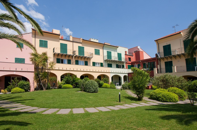 Exterior & Views 1, Residence i Cormorani, Savona