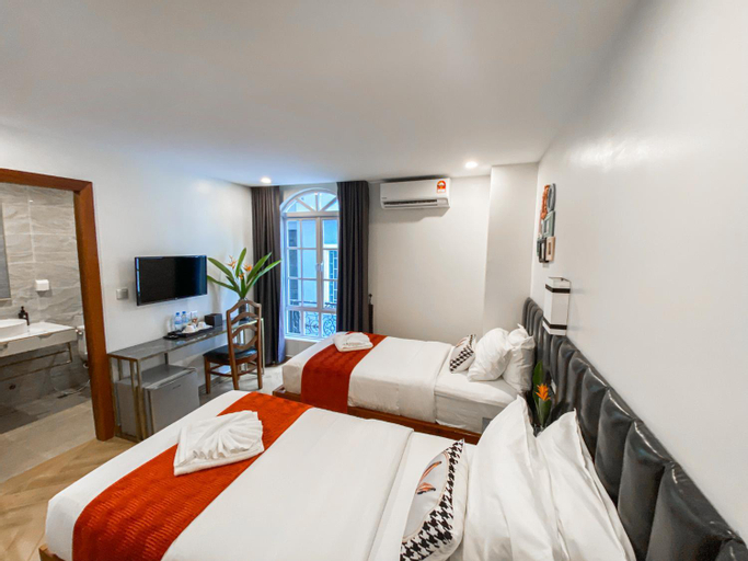 Bedroom 13