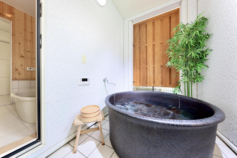 Bathroom 3, Cristal Besso Shirahama Okano machi, Shirahama