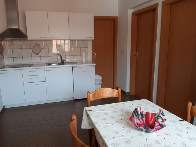 Others 4, Apartmani Igor, Koper