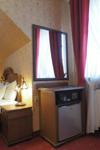 Bedroom 6