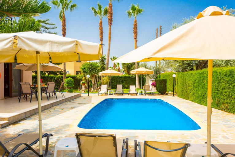 Others 3, Villa Halima Alexandros
