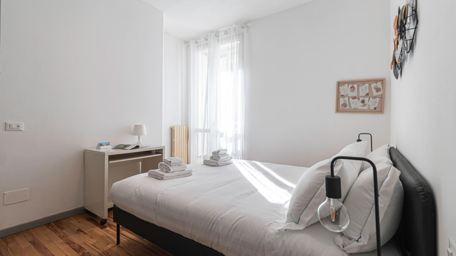 Others 5, Italianway Comfort - Della Palla 5, Milano