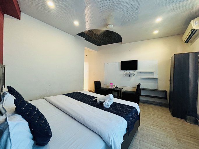 Bedroom 3, Soham Hotels & Restaurant, Kangra