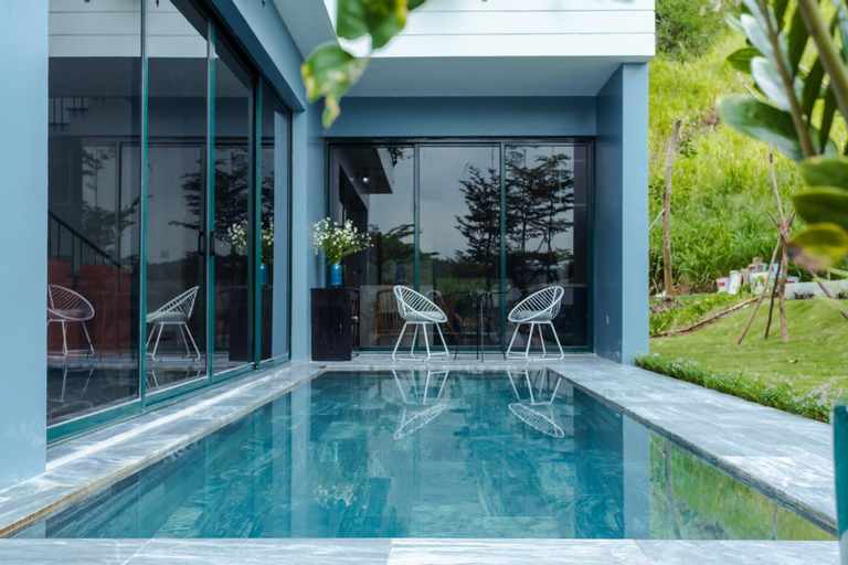 Swimming Pool 8