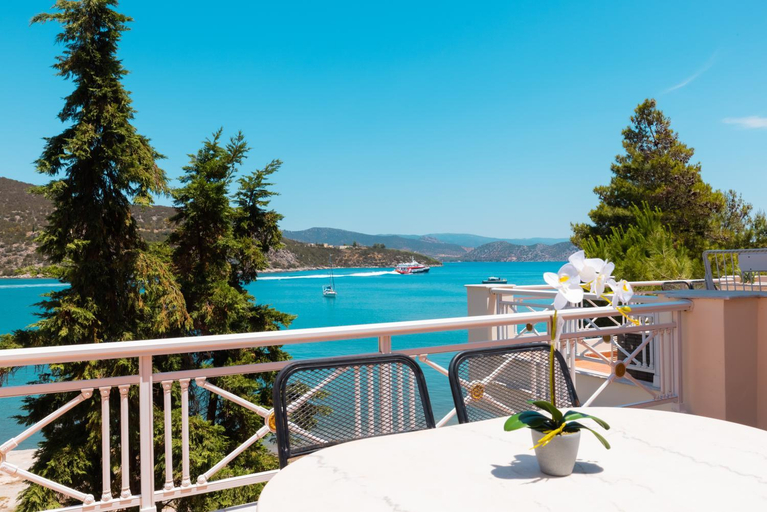 Others 4, Bisti Guesthouse, Peloponnese