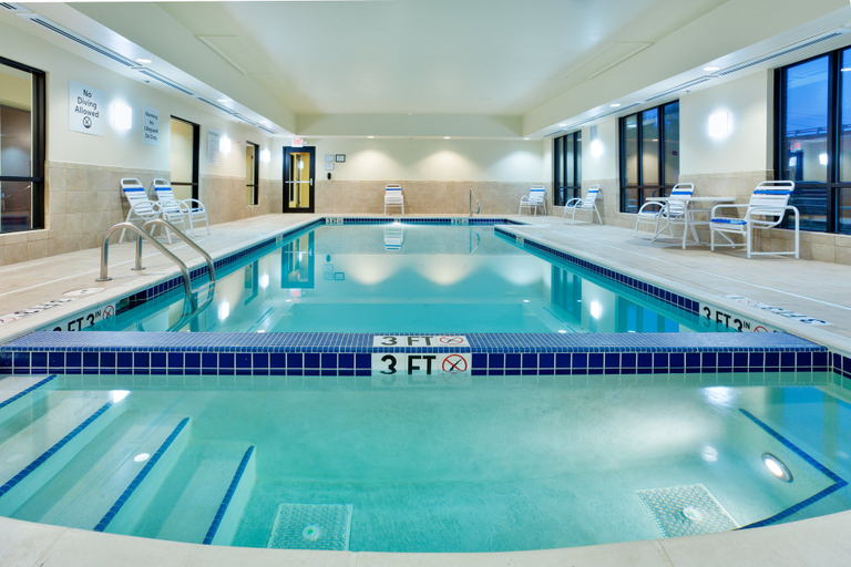 Sport & Beauty, Holiday Inn Express & Suites WHITE HAVEN - POCONOS by IHG, Carbon