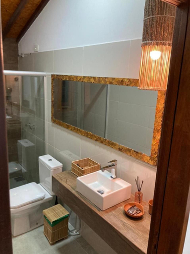 Bathroom 13