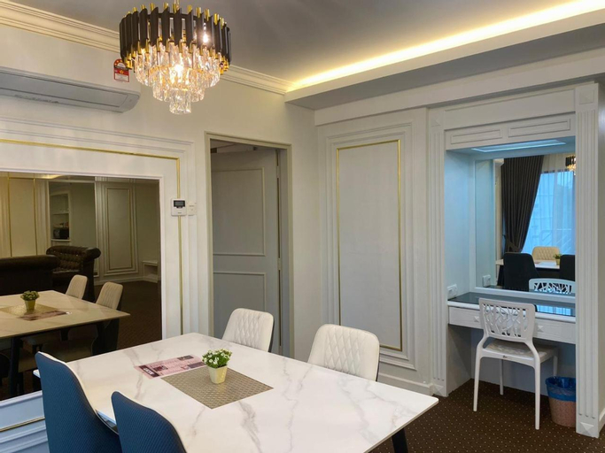 Dining Room 20