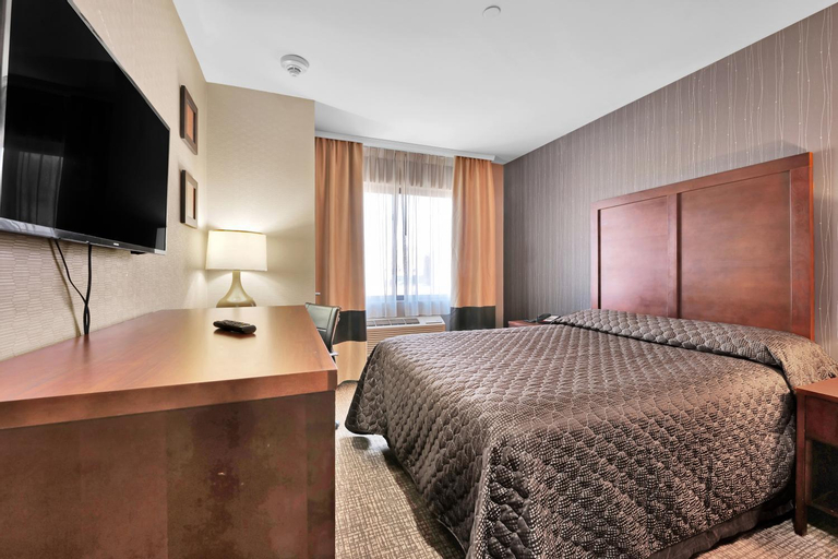 Bedroom 14