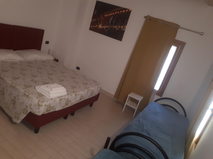 Bedroom 2, Corte San Petronio, Bologna