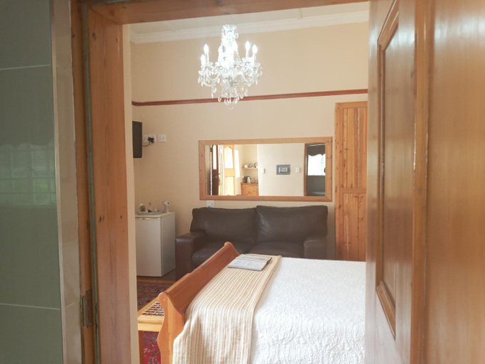 Others 5, 75 on Milner Lodge, Frances Baard