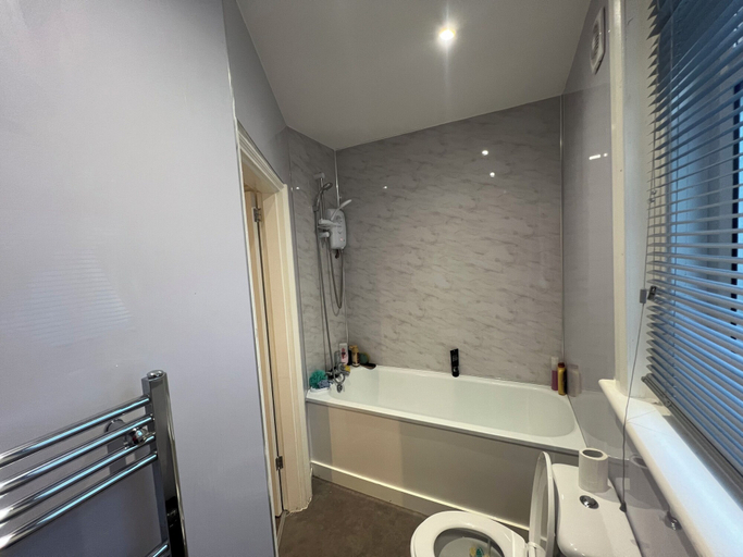 Bathroom 2, The Coral Guest House Fratton, Portsmouth