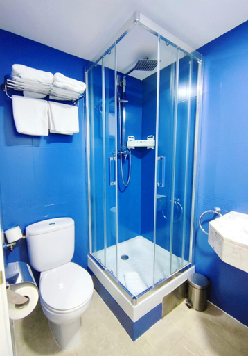 Bathroom 3, Hostal Bcn Port, Barcelona