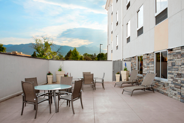 Holiday Inn Express & Suites Colorado Springs Central, El Paso
