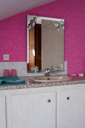 Bathroom 17