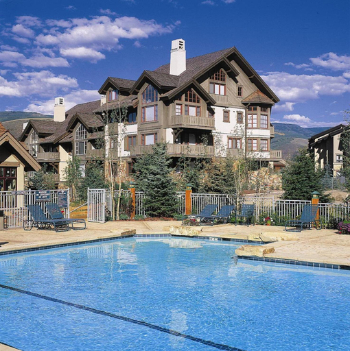 Sport & Beauty, Arrowhead Village, Eagle