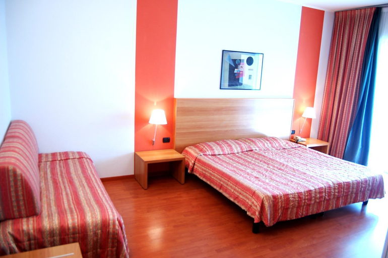 Bedroom 13