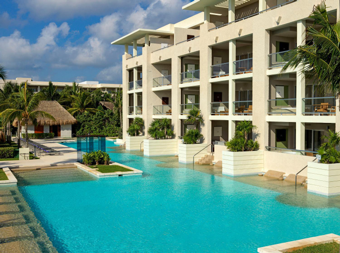 Exterior 27