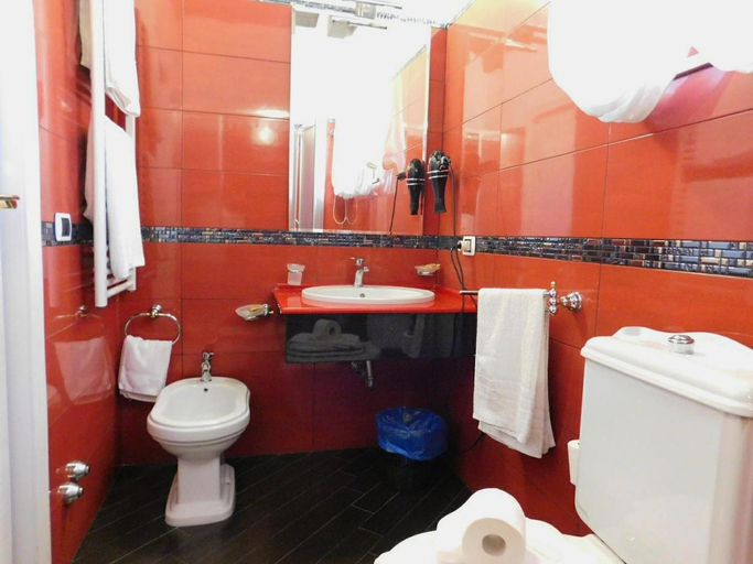 Bathroom 5, B&B Antica Dimora, Messina