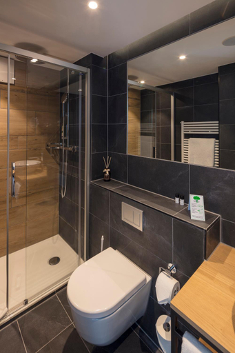 Bathroom 21