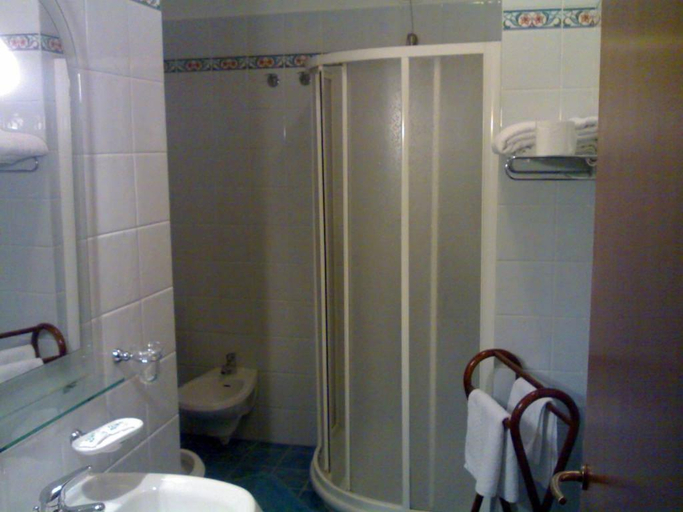 Bathroom 8