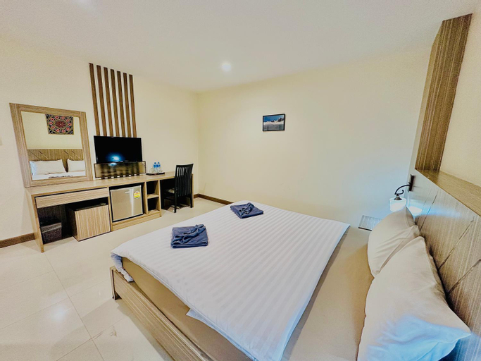 Bedroom 13