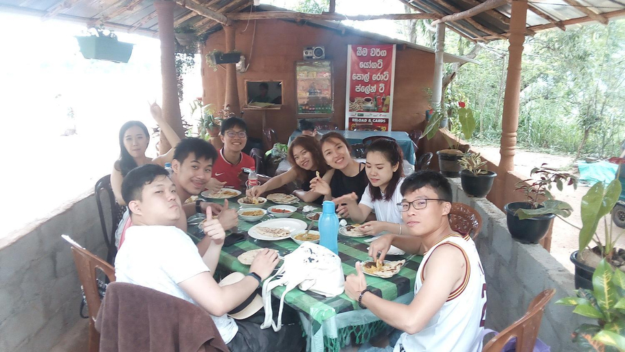 Others 3, Kasun Hotel, Hildummulla