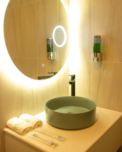 Bathroom 4, Seeya Hotel, Tubigon