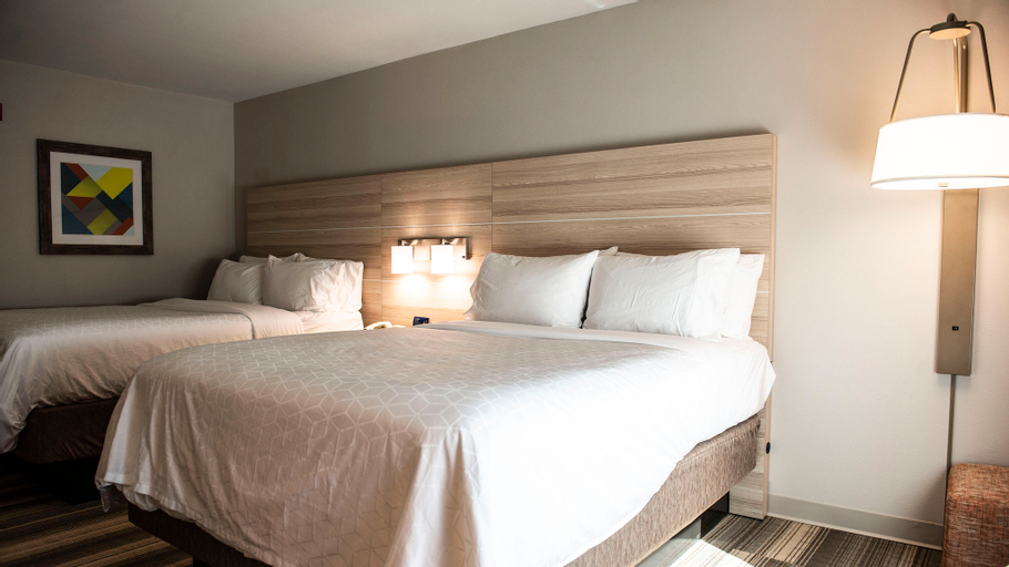 Holiday Inn Express & Suites Sedalia by IHG - Tap to explore photos