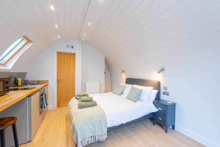 Bedroom 2, The Plough Inn, Oxfordshire