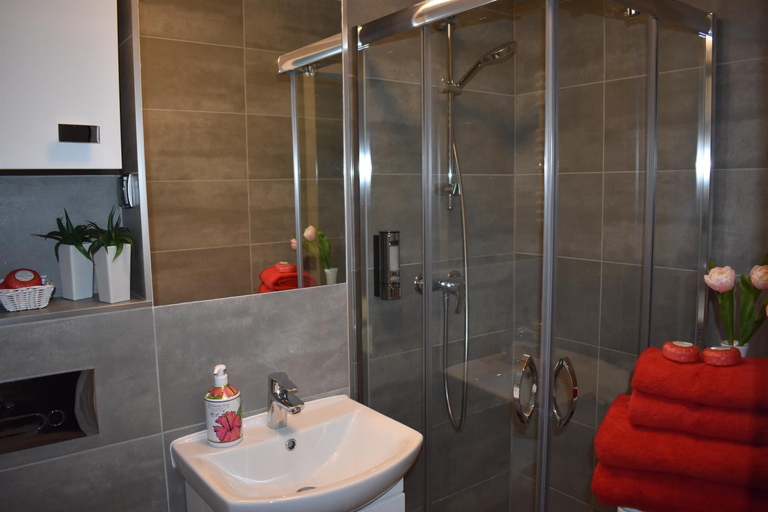 Bathroom 2, Good Time Apartments - Warsaw Zgoda, Warsaw