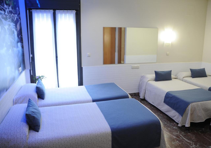 Bedroom 13